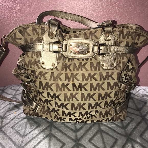 Michael Kors Handbags - Michael Kors Purse